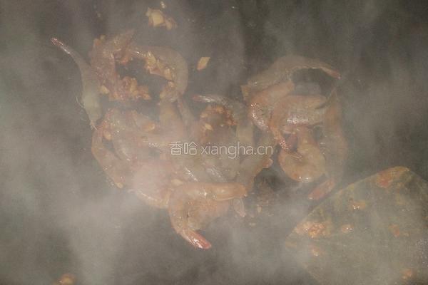 蒜蓉辣椒爆炒虾的做法图解3