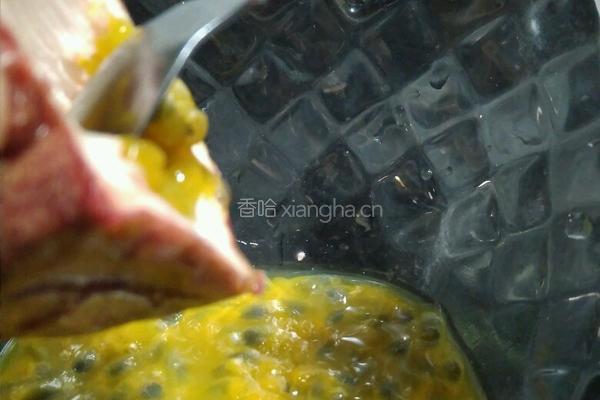 百香果柠檬酱的做法图解2
