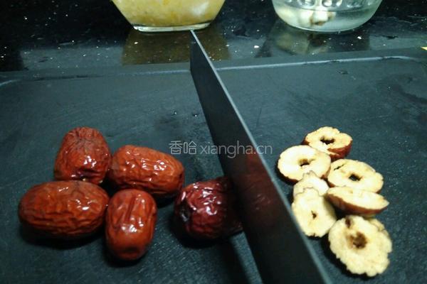 冰糖银耳莲子羹的做法图解4