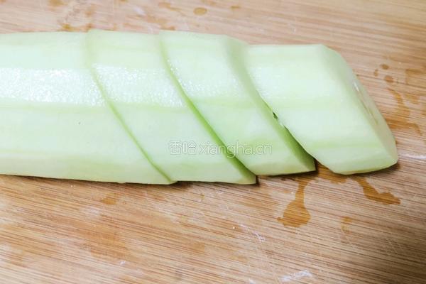 番茄鹅蛋黄瓜面的做法图解3