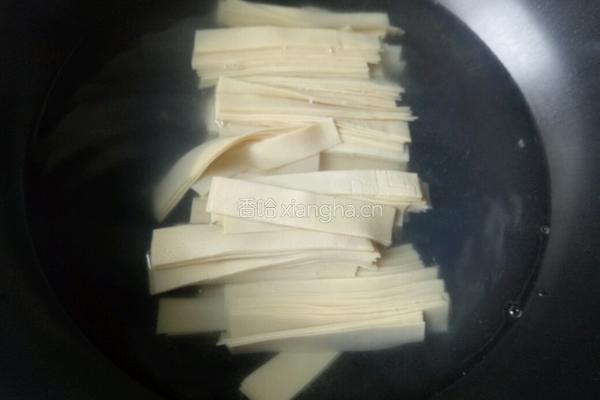 麻辣孜然干豆腐的做法图解4