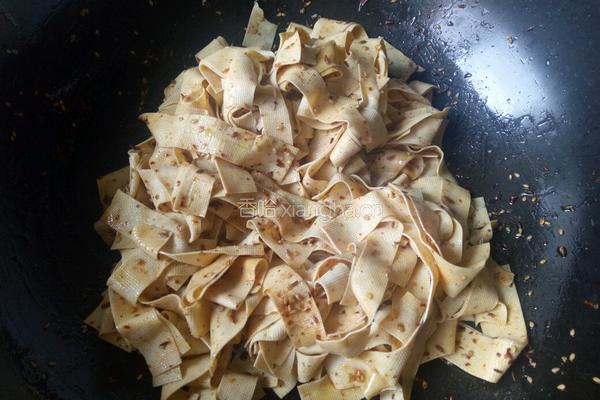 麻辣孜然干豆腐的做法图解14