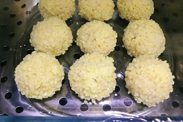 小米芹菜肉丸子的教学的做法图解13