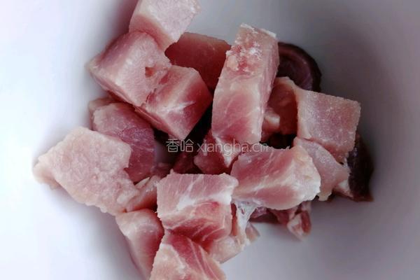 土豆烧牛肉的做法图解1