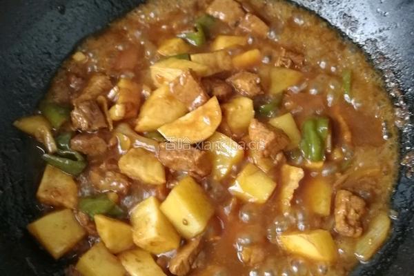 土豆烧牛肉的做法图解9