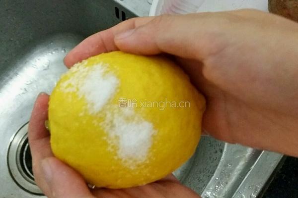 柠檬百香果蜂蜜茶的做法图解1