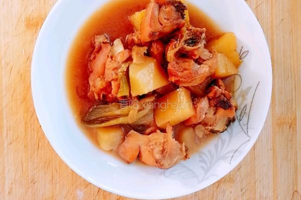 红烧鸡腿加土豆块
