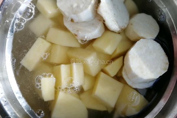 红烧鸡腿加土豆块的做法图解2