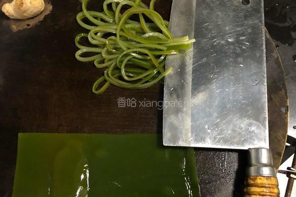 凉拌海带丝的做法图解1