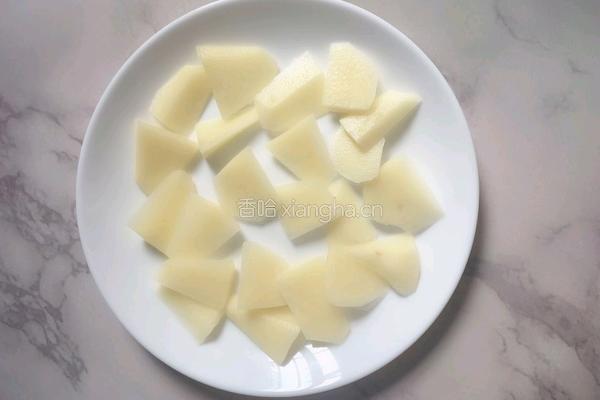 宝宝辅食之香菜土豆饼的做法图解2