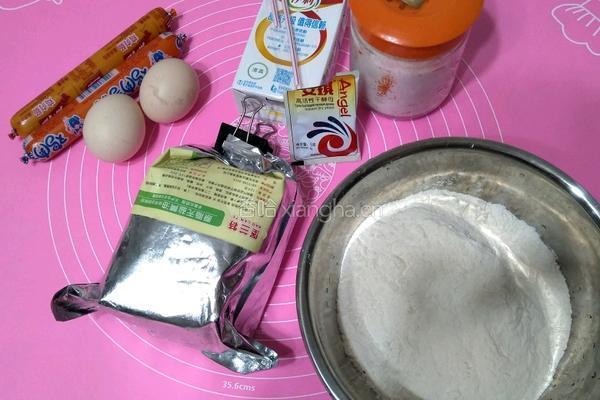 毛毛虫火腿包的做法图解1