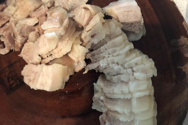 川渝回锅肉的做法图解1