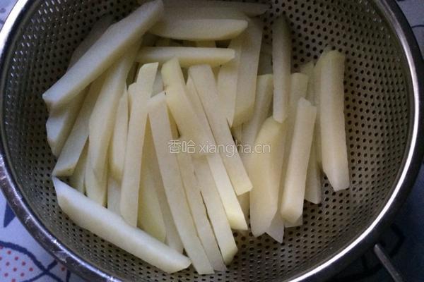 炸薯条的做法图解4