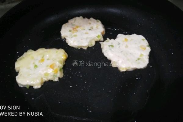 五彩缤纷土豆饼的做法图解6