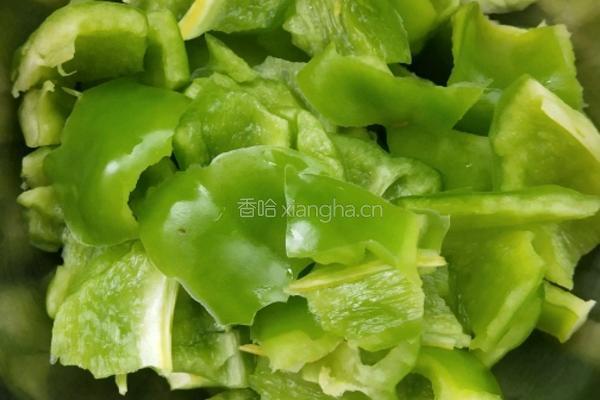 土豆炒鸡肉的做法图解4