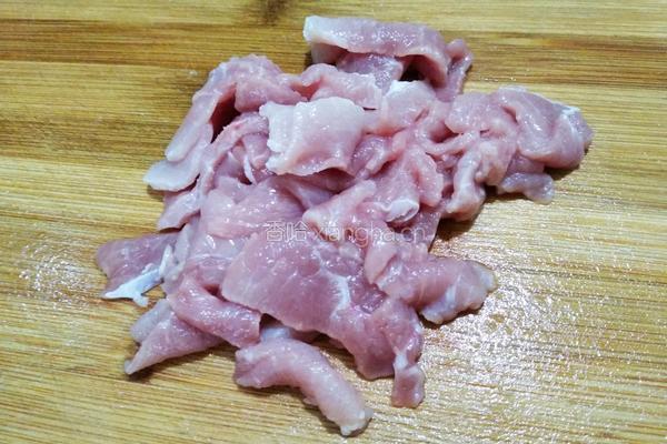 青红椒西葫芦炒肉片的做法图解2