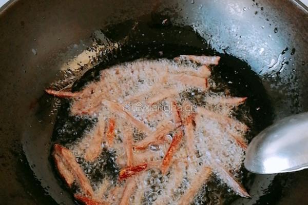 卤牛肉炒豆角的做法图解5