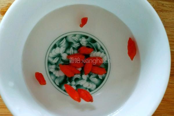 山药脊骨汤的做法图解2