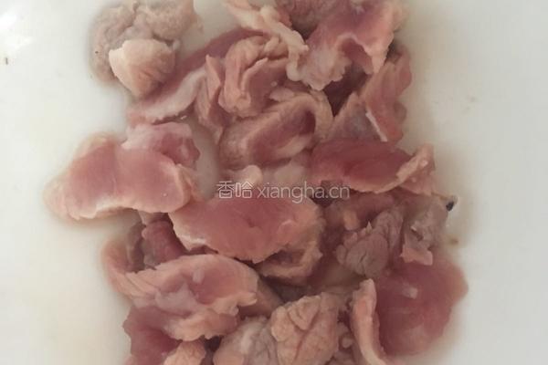 莲藕木耳炒肉的做法图解2