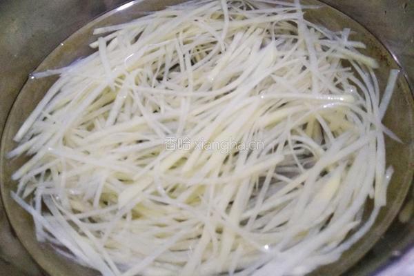 豆豉炝拌青椒土豆丝的做法图解12