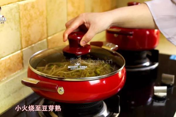 芝士飘香的辣白菜炒五花肉豆芽饭,还要再来一碗!的做法图解14