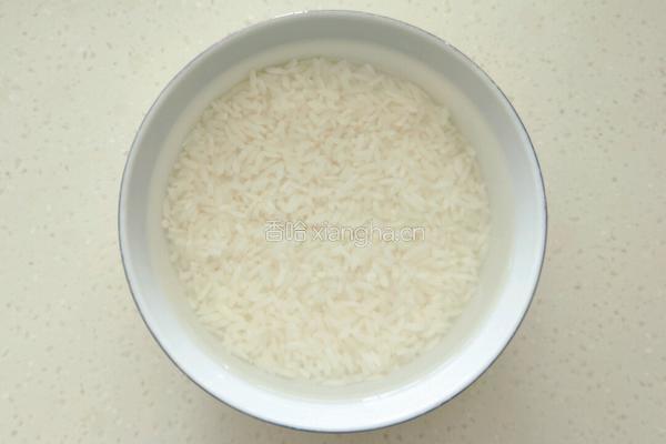 香菇糯米珍珠丸子的做法图解1