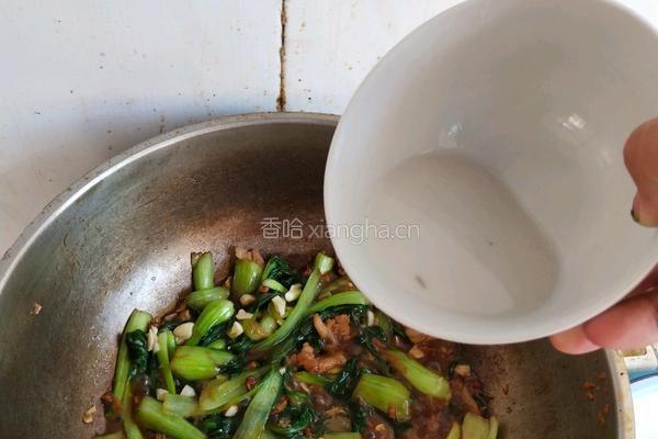 醋溜蒜蓉小油菜的做法图解4