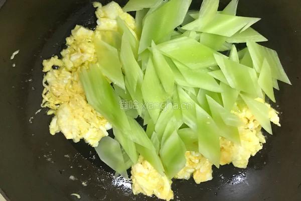 清炒莴苣鸡蛋 的做法图解6