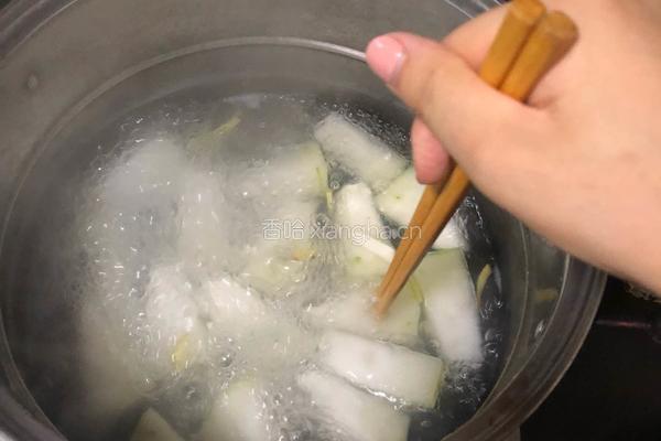 冬瓜酥肉汤的做法图解4