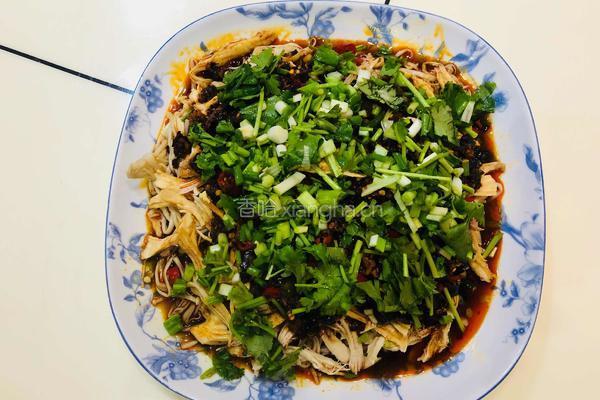 凉拌鸡胸金针菇的做法图解12