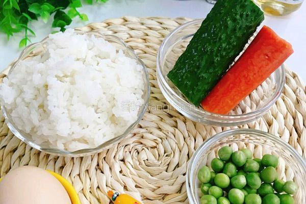 五彩炒饭的教学的做法图解1