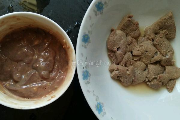 猪肝青菜刀削面的做法图解3