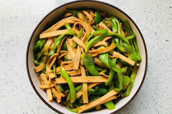 尖椒豆腐皮的做法图解5