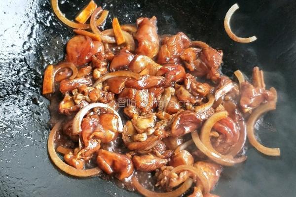 香菇鸡肉焖饭的做法图解5