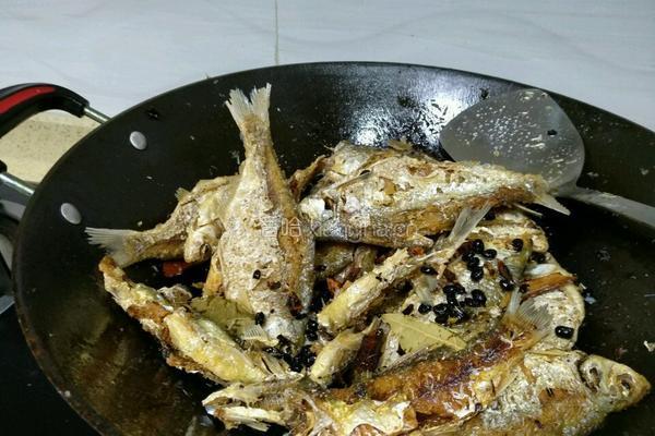 豆鼓河鱼的做法图解6
