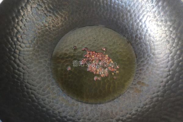 黄金菇炒肉的做法图解4