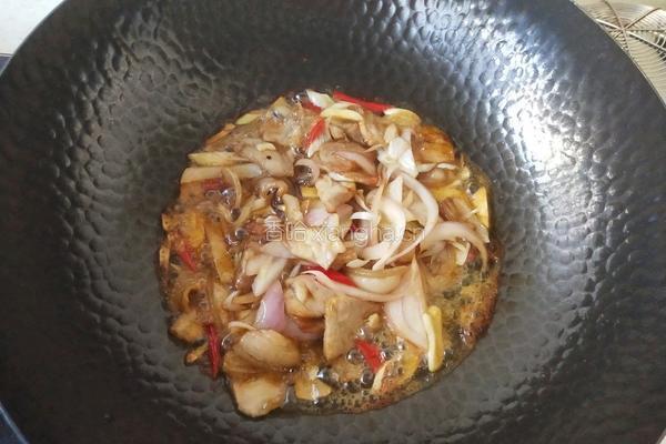 黄金菇炒肉的做法图解8
