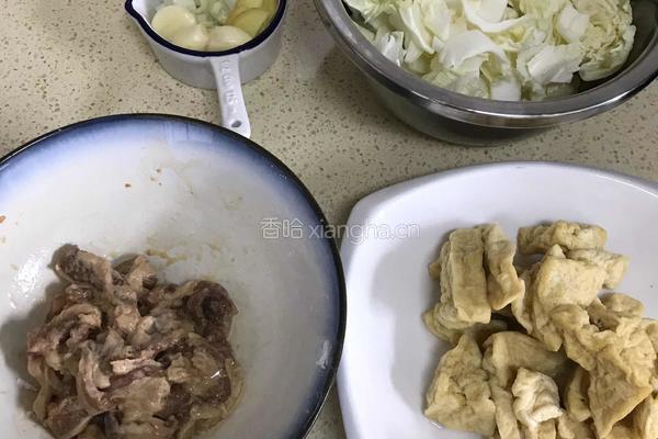 肉片白菜豆腐泡汤 的做法图解7