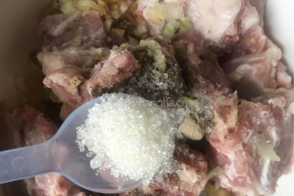 蒜香金排的做法图解1