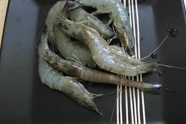 虾仁炒西兰花的做法图解2