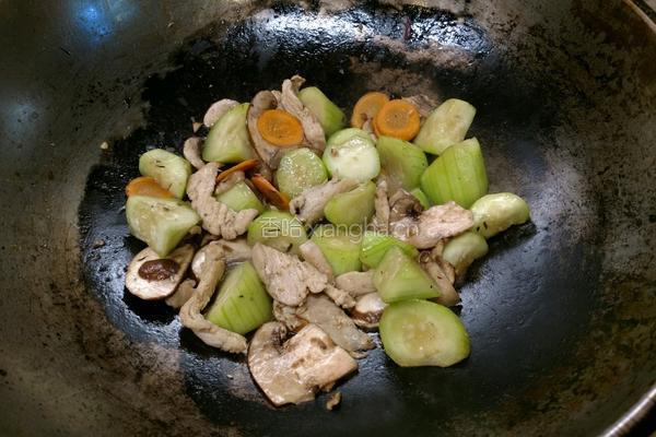 丝瓜撞牛排菇的做法图解7