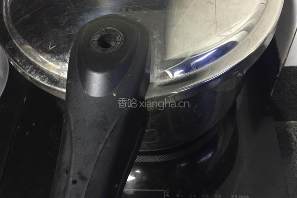西米甜绿茶的做法图解3