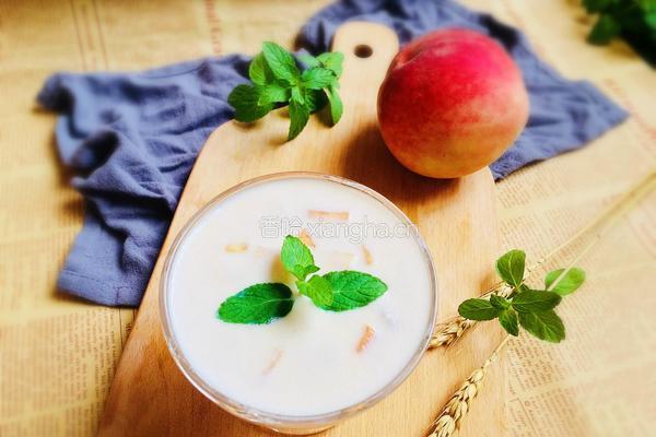 蜜桃奶昔的做法图解6