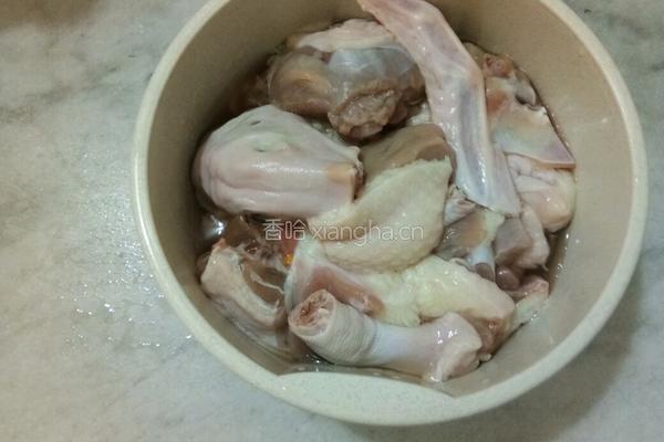 丝瓜鸭汤的做法图解1