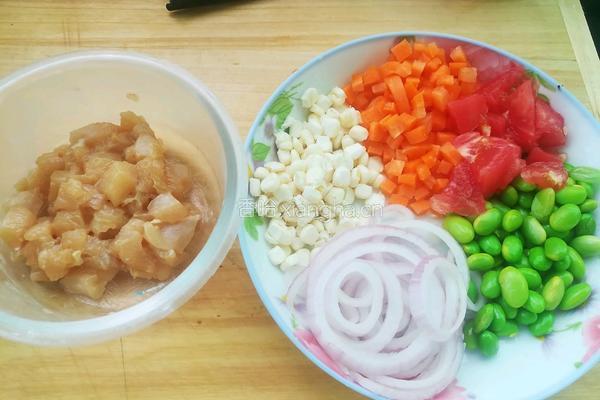 鸡脯肉田园蔬菜披萨的做法图解3
