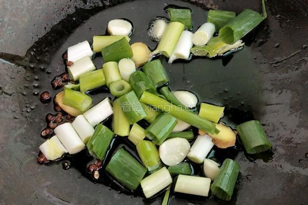 土豆红烧肉的做法图解4
