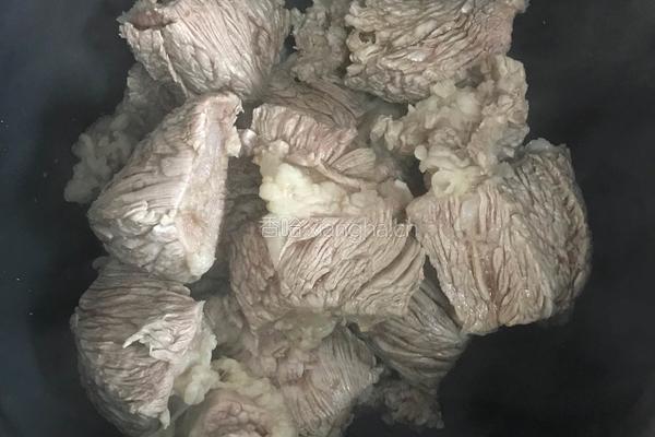 电饭锅酱牛肉 的做法图解4