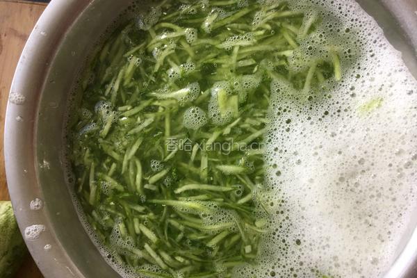 黄瓜馅水饺的做法图解4