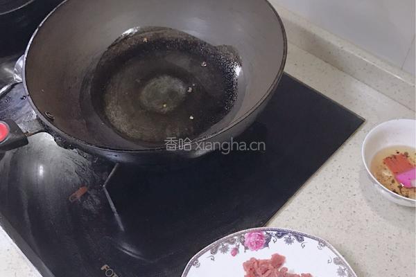 豆芽菜炒牛肉丝的做法图解3