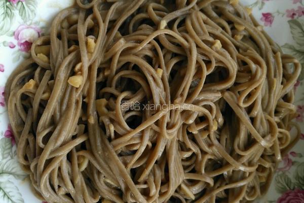 你和夏天只差了一碗凉面的做法图解9